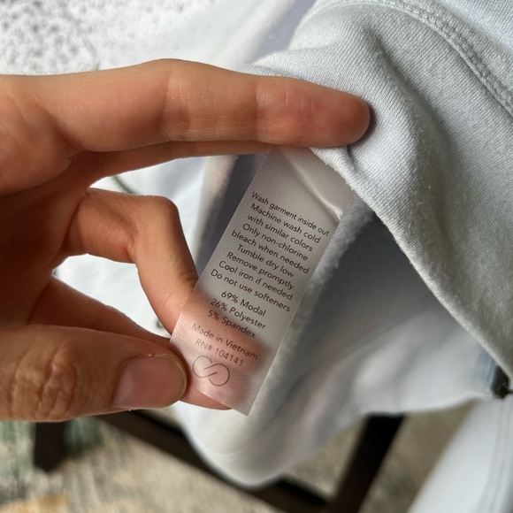 CALIA by Carrie Underwood Gradient Crewneck Sweatshirt with Zippers - Size Small - Picture 7 of 8